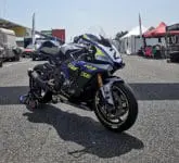 Yamaha R1 piste