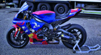 YAMAHA R1