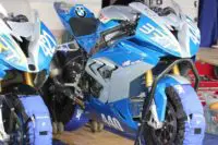 BMW S1000RR de piste