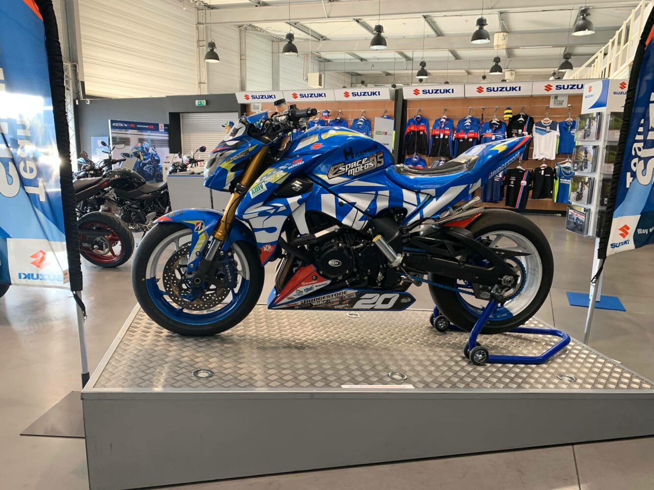 SUZUKI 1000 GSXS
