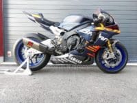 YAMAHA R1 M préparée piste