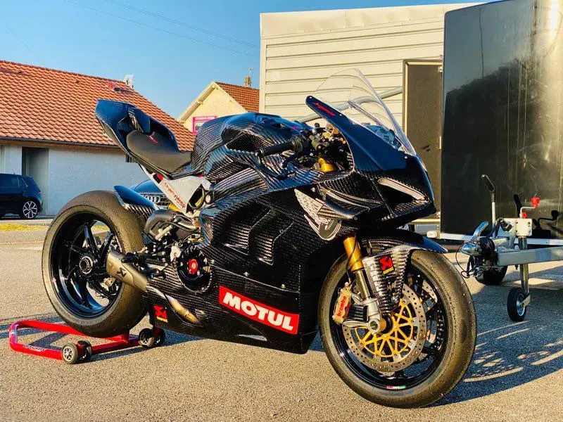 Panigale V4R Carbone préparée