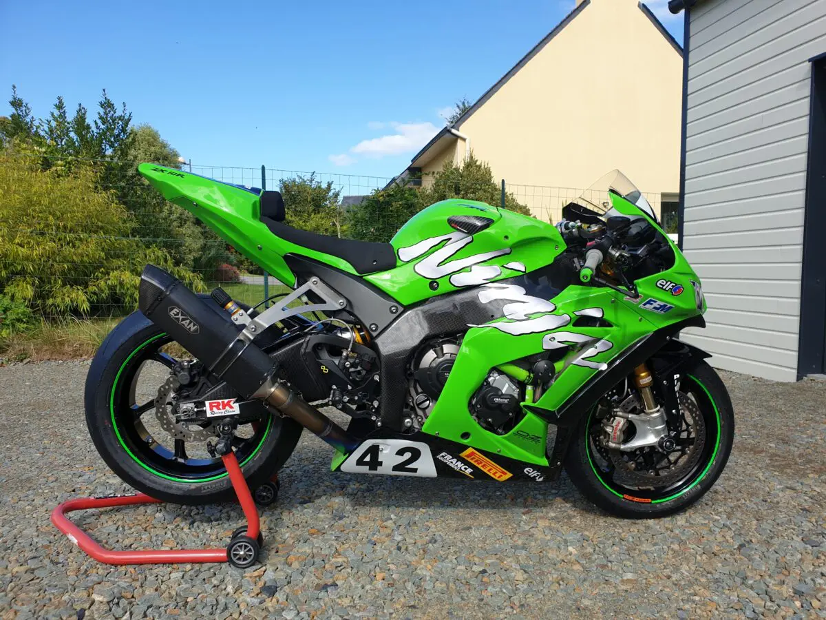 KAWASAKI ZX 10 R