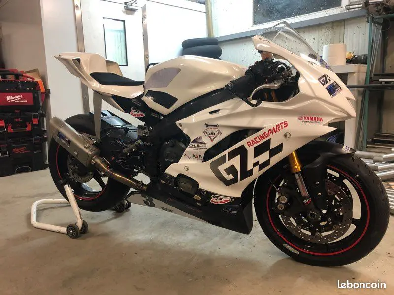 YAMAHA R6 2018 piste