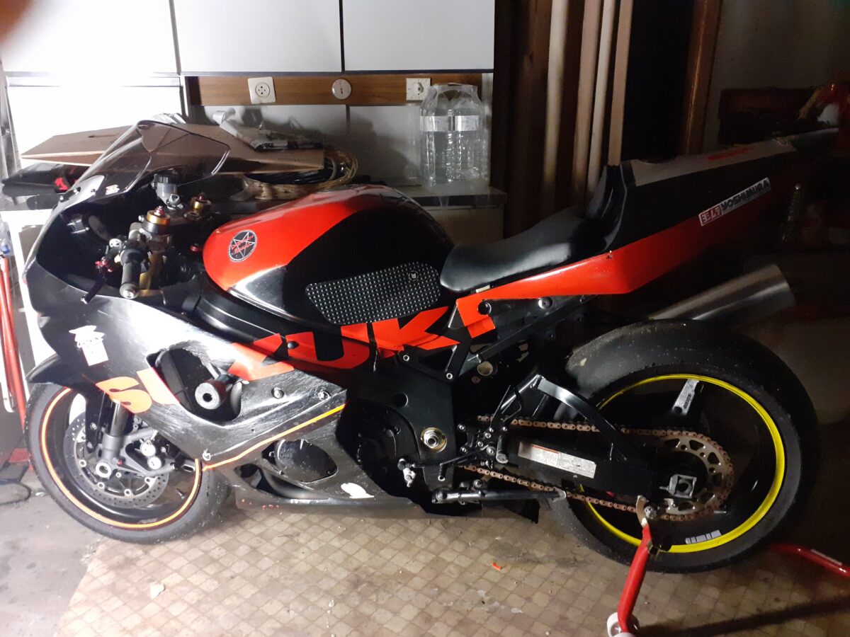 SUZUKI GSXR K3 PISTE