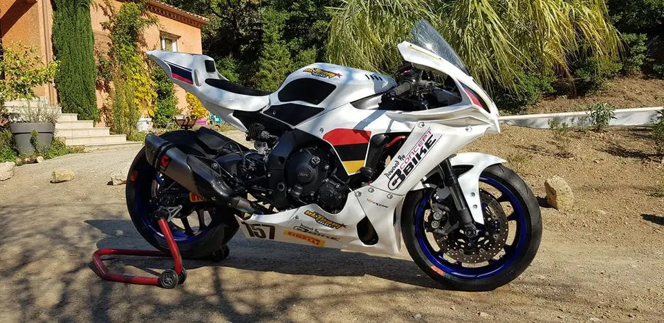 YAMAHA R1 2020