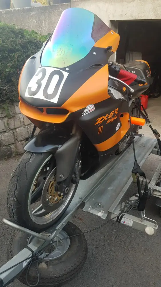 kawasaki-zx6r-de-2000