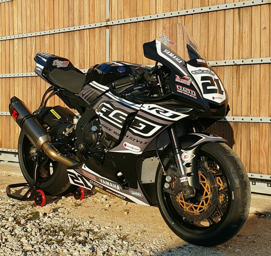 YAMAHA R1 Piste Florian Marino